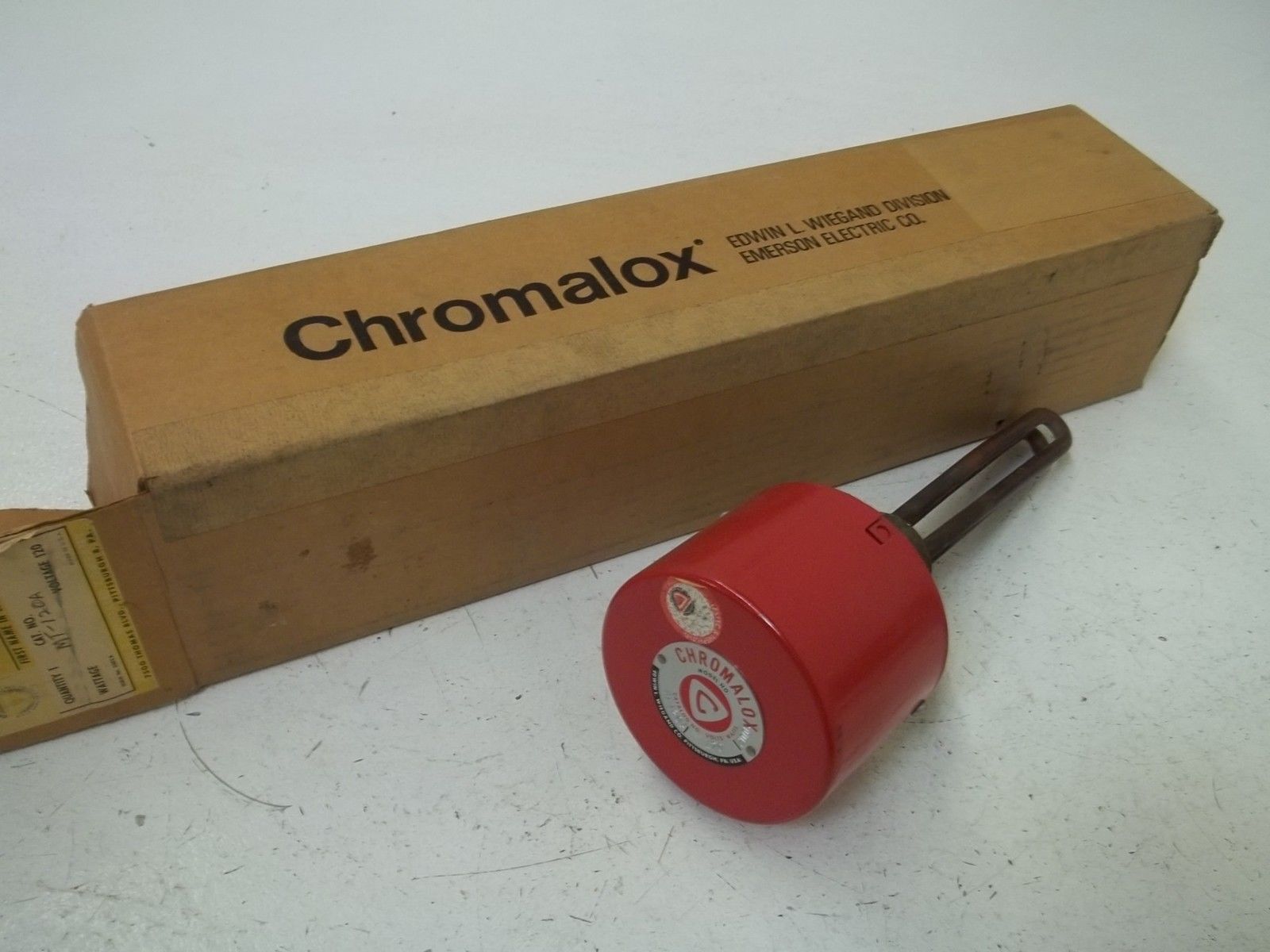 CHROMALOX MT-120A HEATER 120V 2000WATTS NSMP