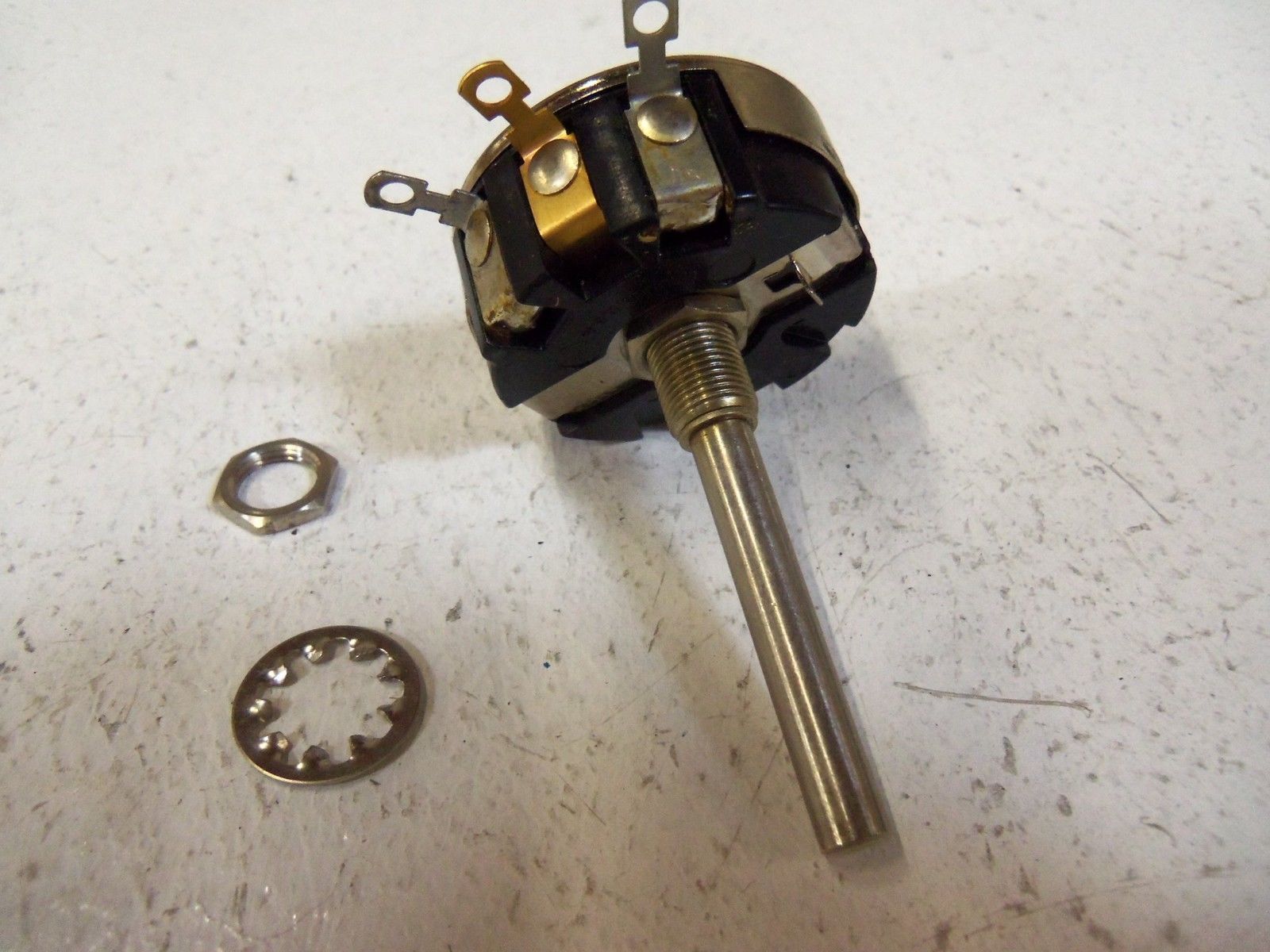 CLAROSTAT POTENTIOMETER 58C120K 4 WATT (BLACK BOX) NSMP