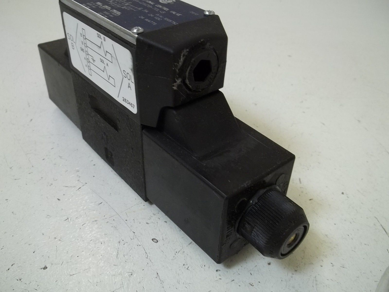 CONTINENTAL HYDRAULICS  VSD03M-3A-GWDB-70L-B  CONTROL VALVENSMP
