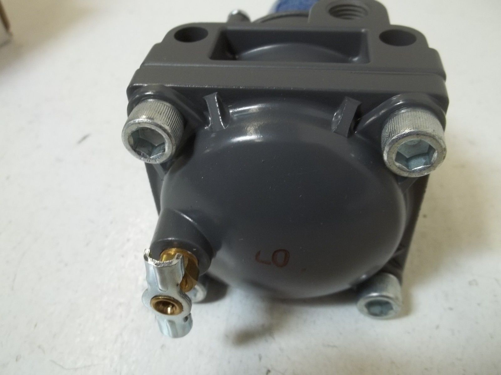 CONTROL AIR INC. 300-BAF PRESSURE REGULATOR 1/4NPT 0-30PSI NSMP