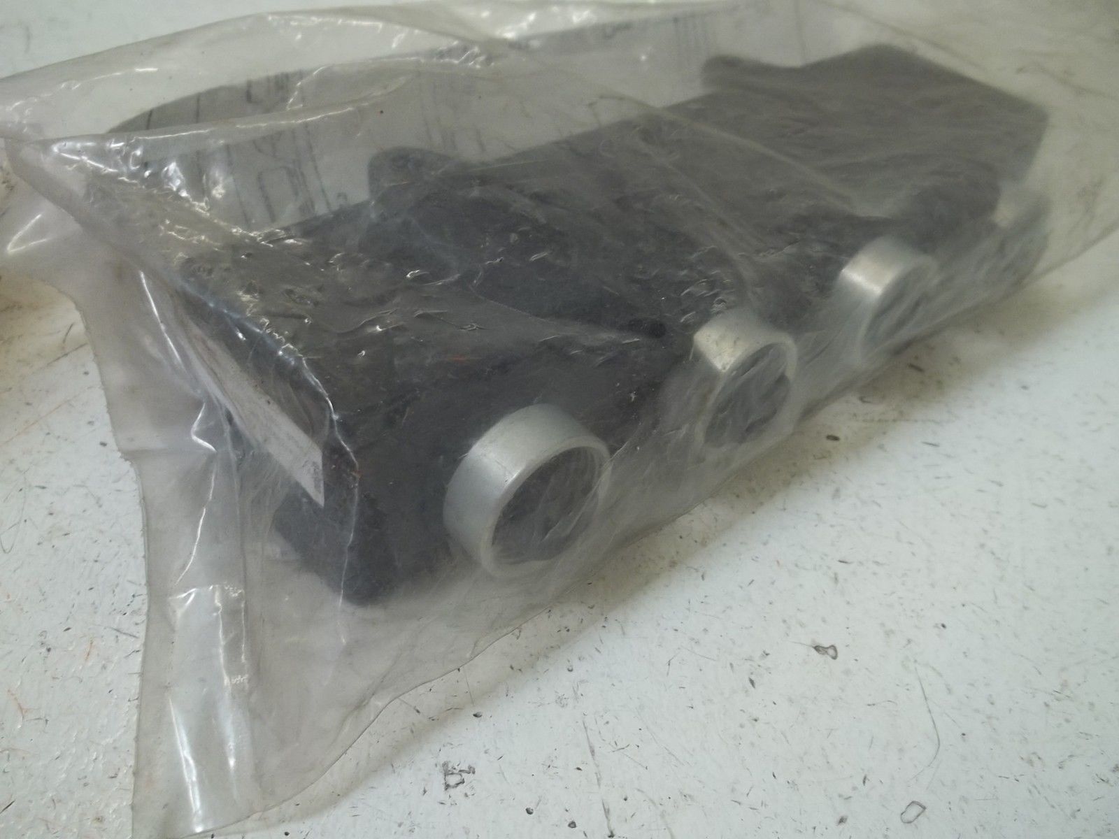 COOPER 5000111-951 MINI LINE DEVICENET TAP BOX *NEW IN FACTORY BAG*