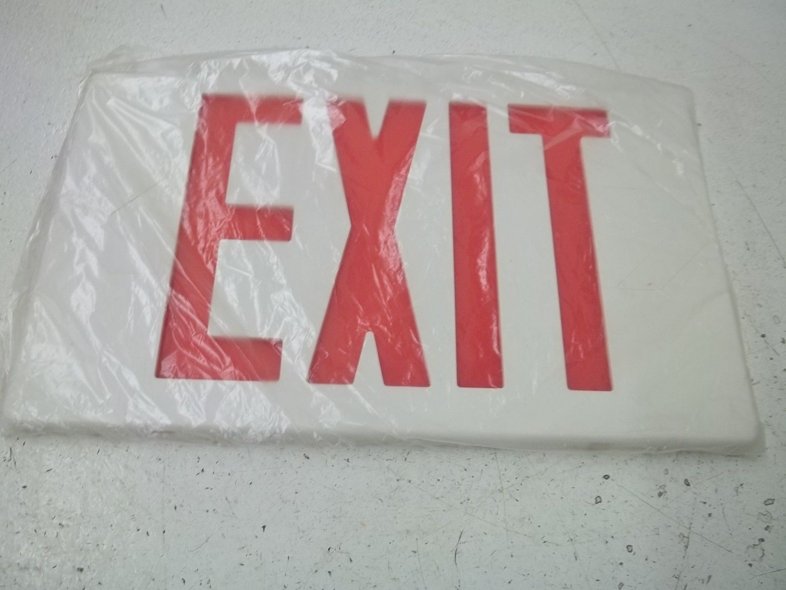 COOPER AP70R EXIT SIGN 120/277V (AS PICTURED) *NEW IN BOX*