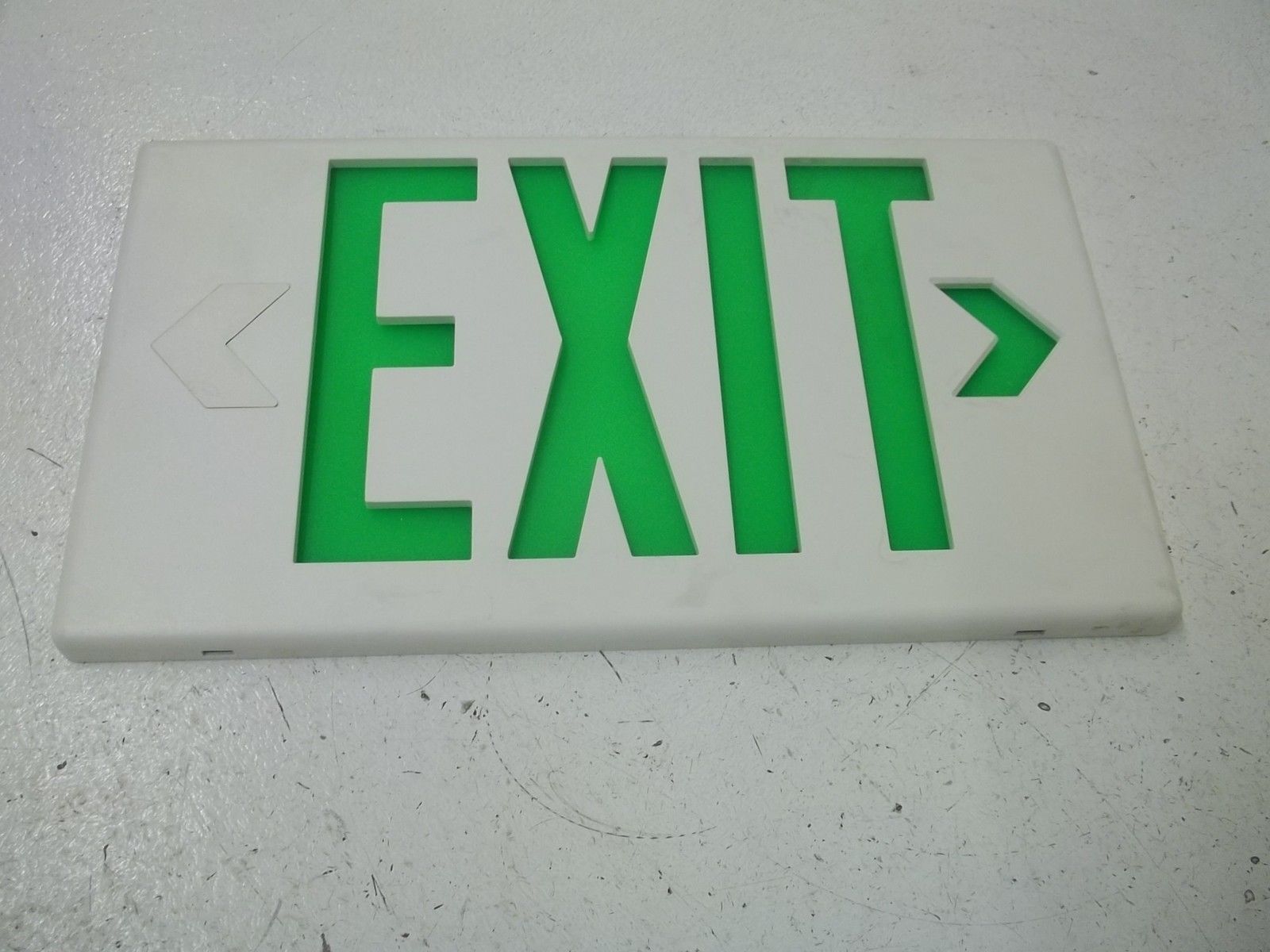 COOPER LPX70GWH EMERGENCY EXIT SIGN *NEW IN BOX*