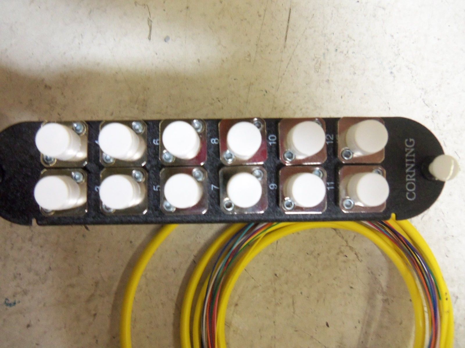 CORNING CCH-RM12-21-P03RH CONNECTOR HOUSING UNMP
