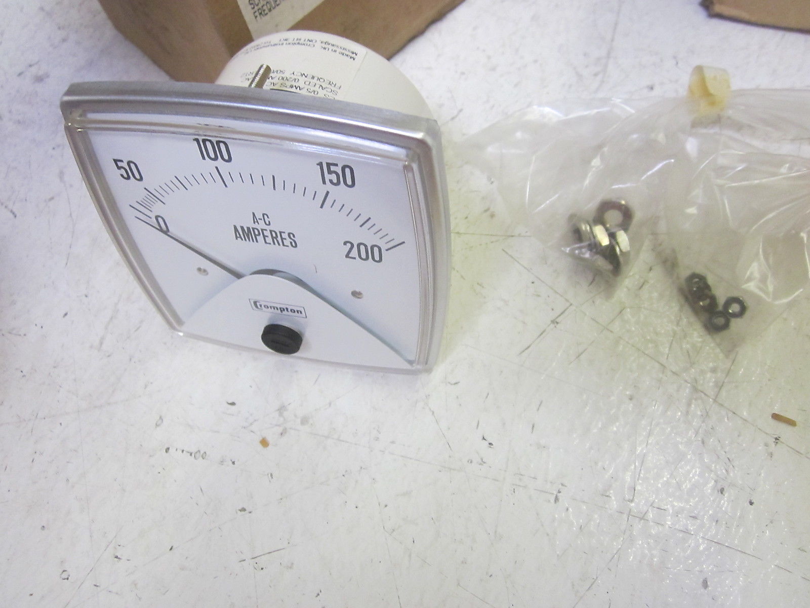 CROMPTON 061-02AA-LSRL-C7 0-200 A.C AMPERES PANEL METER NSMP