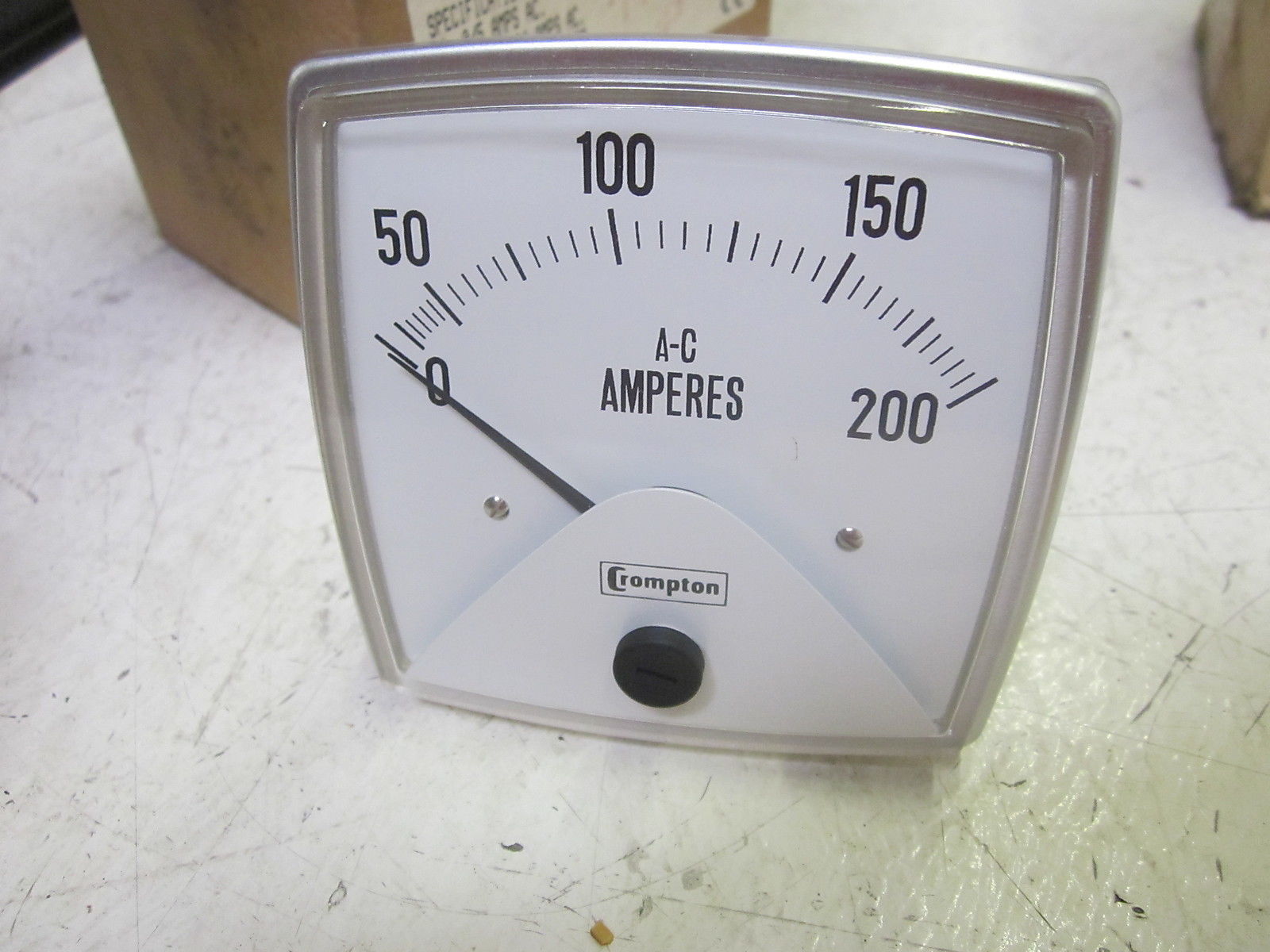 CROMPTON 061-02AA-LSRL-C7 0-200 A.C AMPERES PANEL METER NSMP