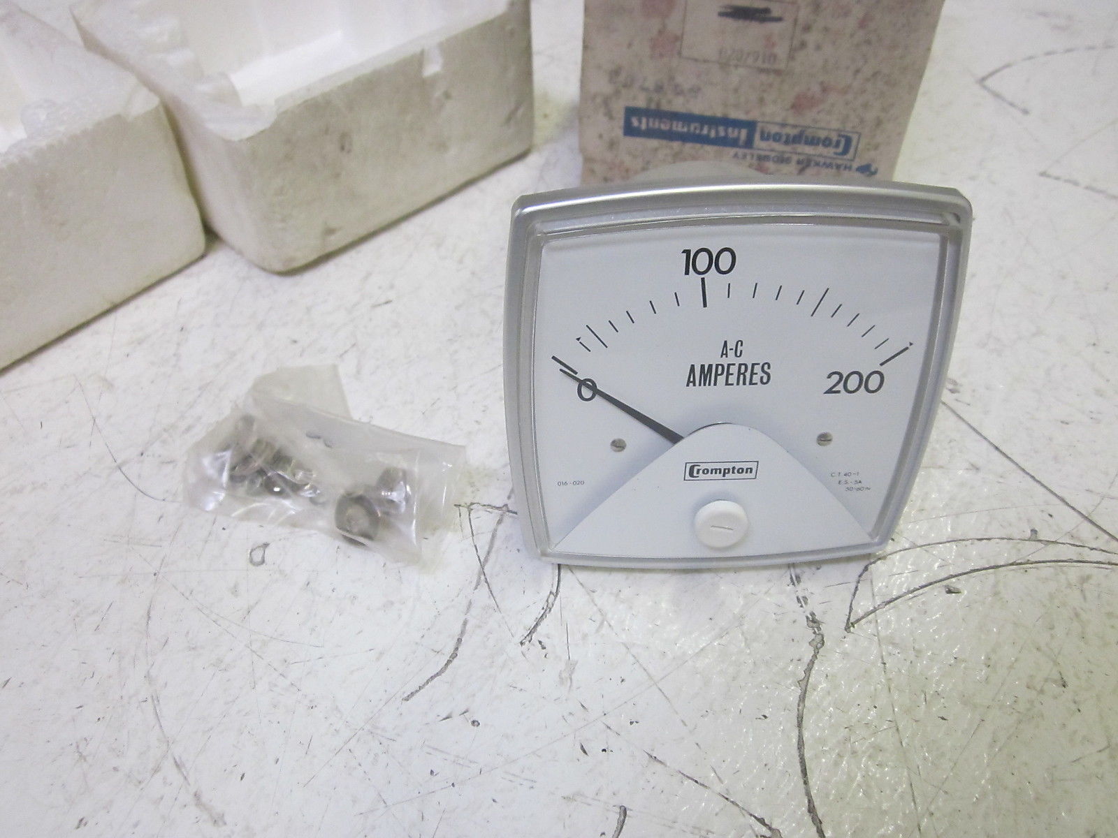 CROMPTON 5Q6703 0-200 AC AMPERES PANEL METER NSMP