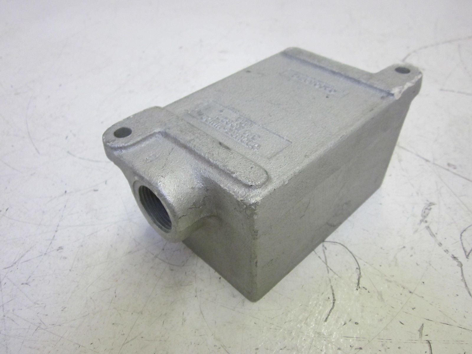 CROUSE-HINDS ED8271 CONDUIT ENCLOSURE 3/4" UNMP