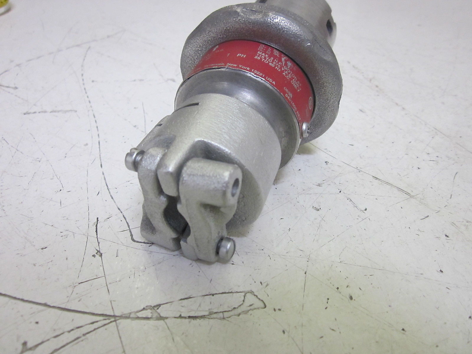 CROUSE-HINDS FP323 PLUG 30A 3P 250VAC  UNMP