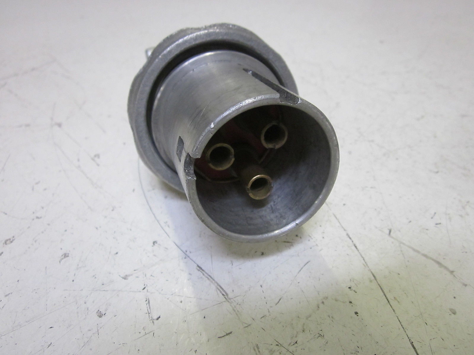 CROUSE-HINDS FP323 PLUG 30A 3P 250VAC  UNMP