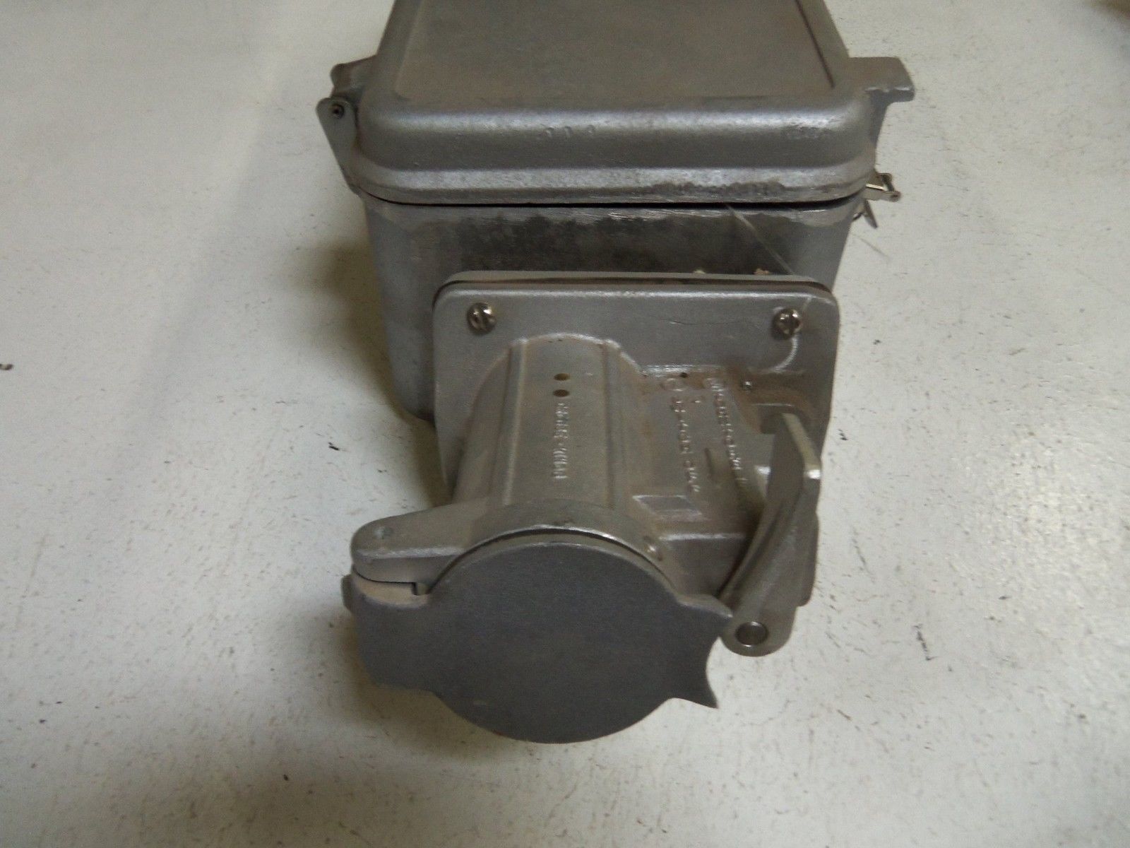 CROUSE-HINDS WSR6352 RECEPTACLE UNMP