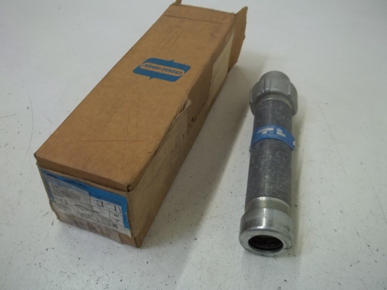 CROUSE-HINDS XJ38 CONDUIT EXPANSION FITTING WITHOUT BONDING JUMPERNSMP