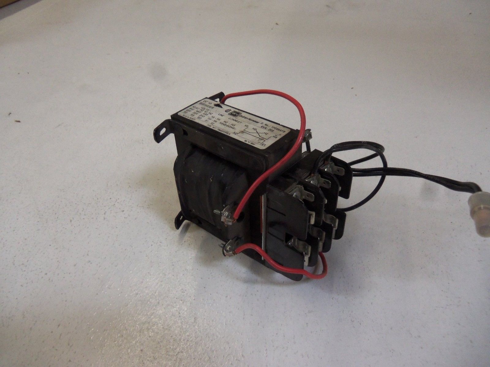 CUTLER HAMMER C0200C2AFB UNMP