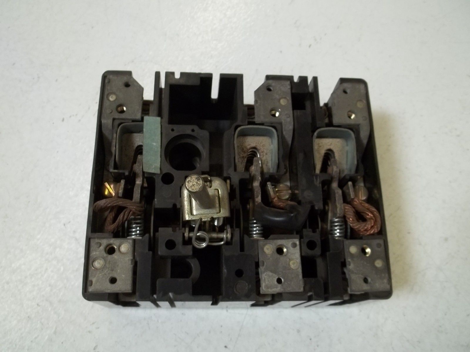 CUTLER HAMMER 657D780G11 DEION SWITCH (AS PICTURED)UNMP