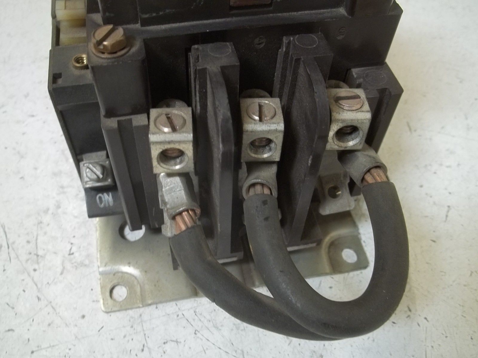CUTLER HAMMER C10DN3 SER.B1 CONTACTOR 120V UNMP