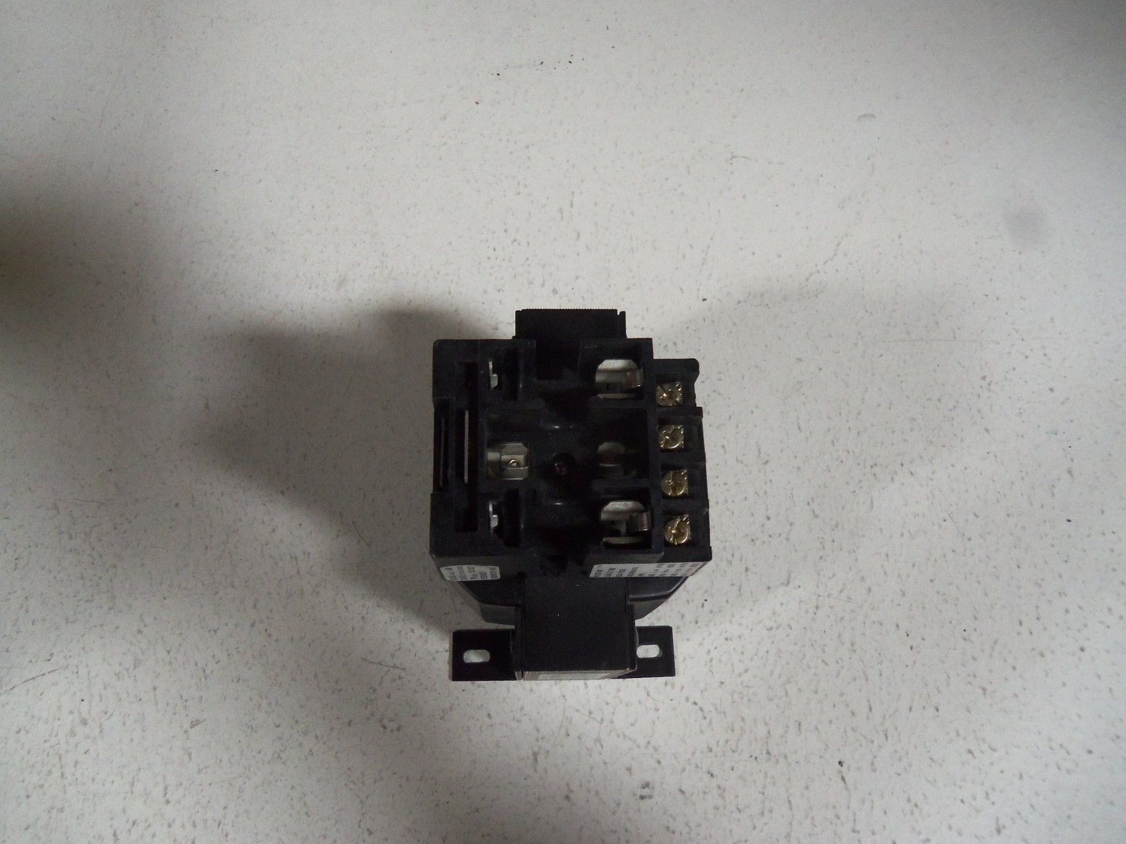 CUTLER HAMMER C340DT SERIES A1 POWER TRANSFORMER (DENT AS PICTURED)  UNMP