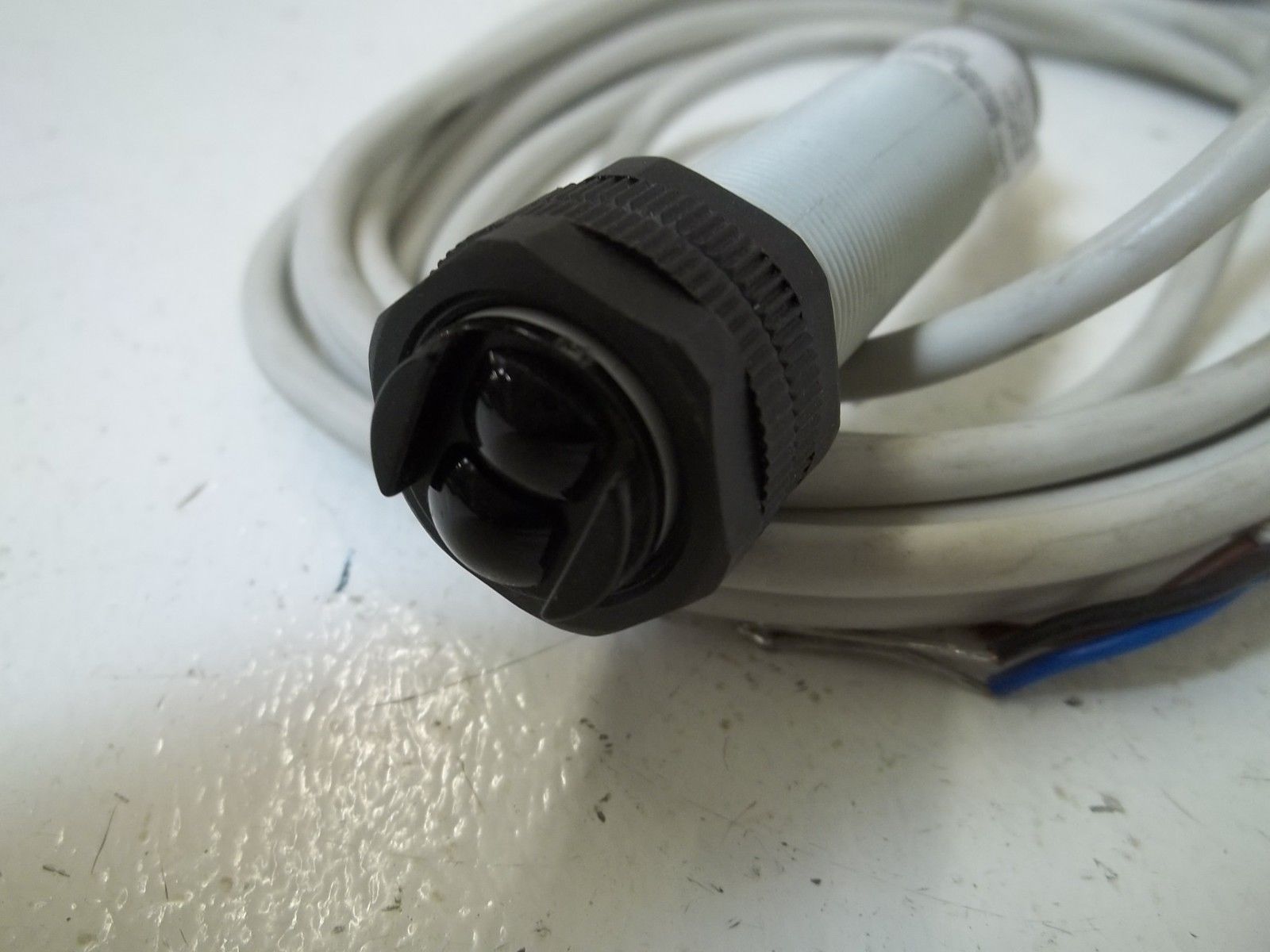 CUTLER HAMMER E58CAL18A2R2 SER.C1 PHOTOELECTRIC SENSOR UNMP