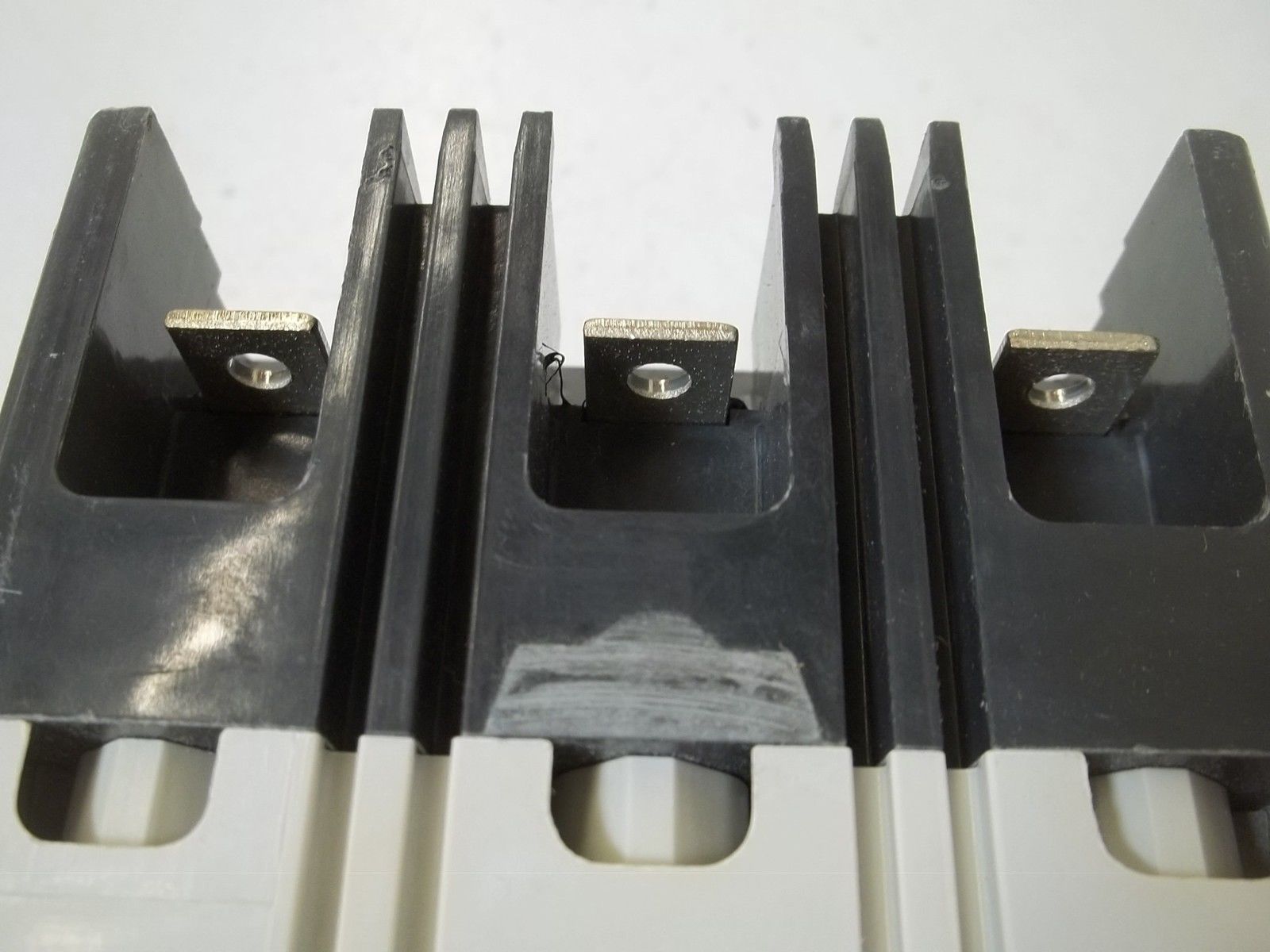 CUTLER HAMMER FDB3015S CIRCUIT BREAKER/ DISJONCTEUR NSMP