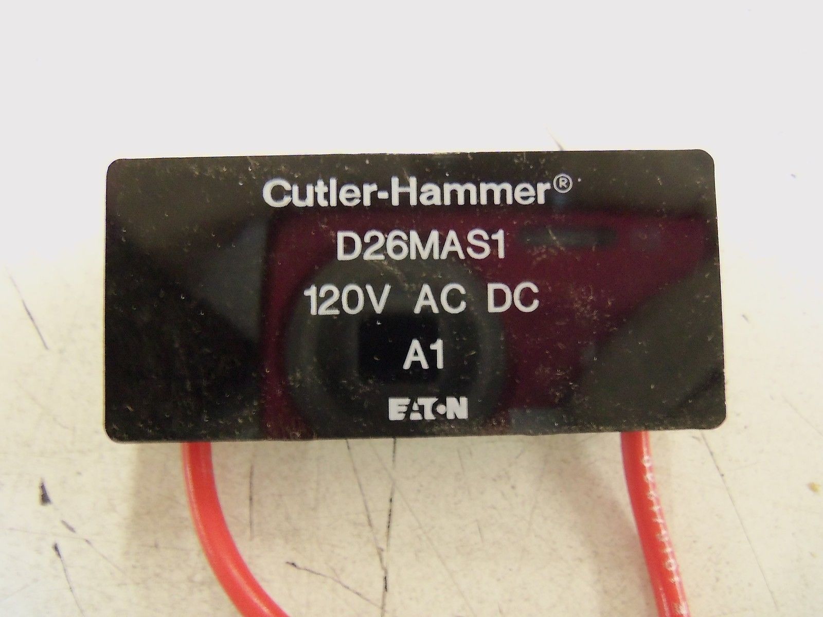 CUTLER HAMMER TRANSIENT SUPPRESSOR  D26MAS1 SER. A1 NSNP