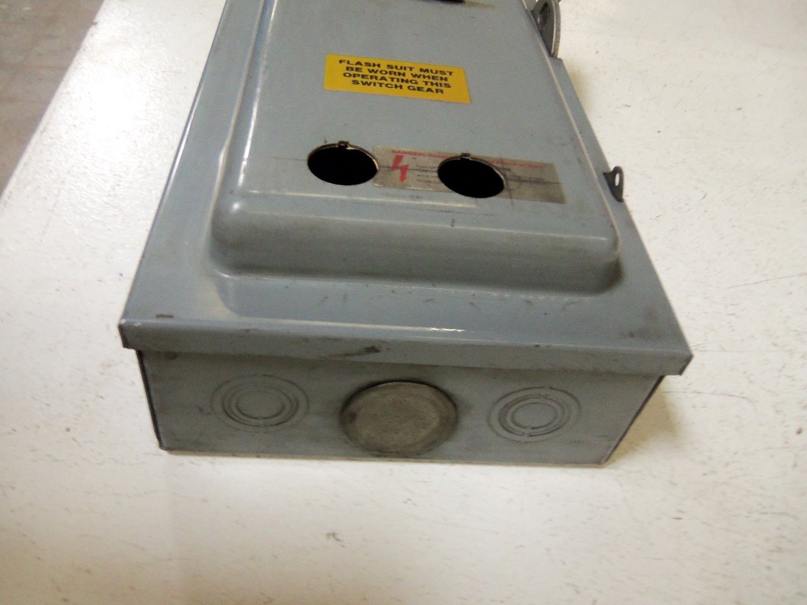 CUTLER HAMMER 4105H312H SAFETY SWITCH UNMP