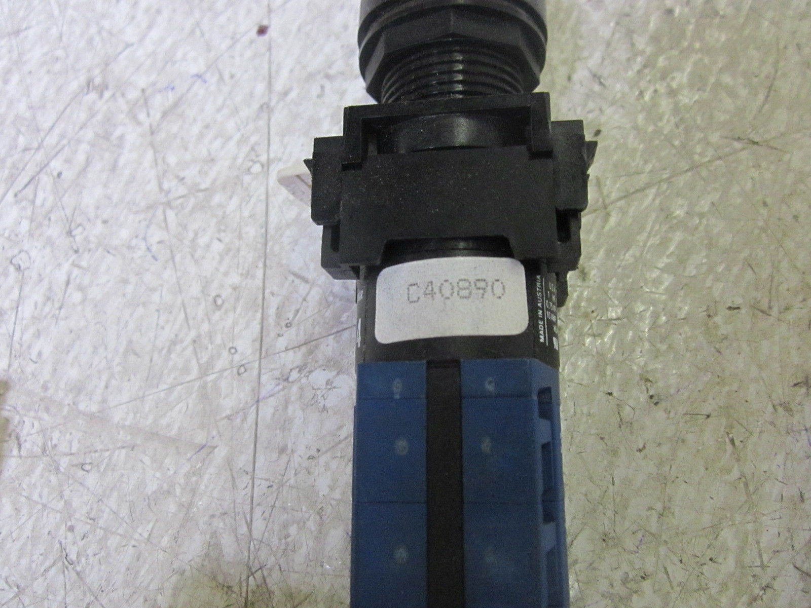 CUTLER HAMMER  E22LDB8Y1 10A 300V ROTARY SWITCH UNMP