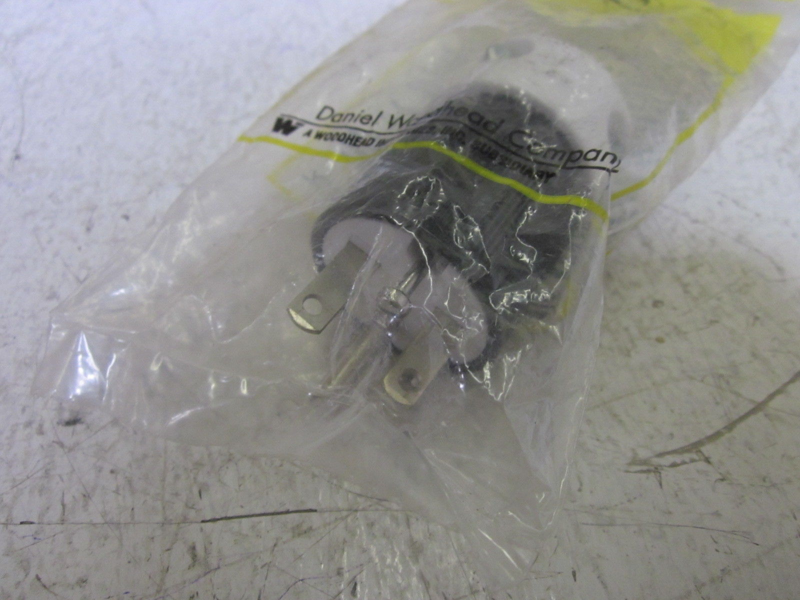 DANIEL WOODHEAD 5666 NEMA 6-15 15A 250V PLUG NSMP