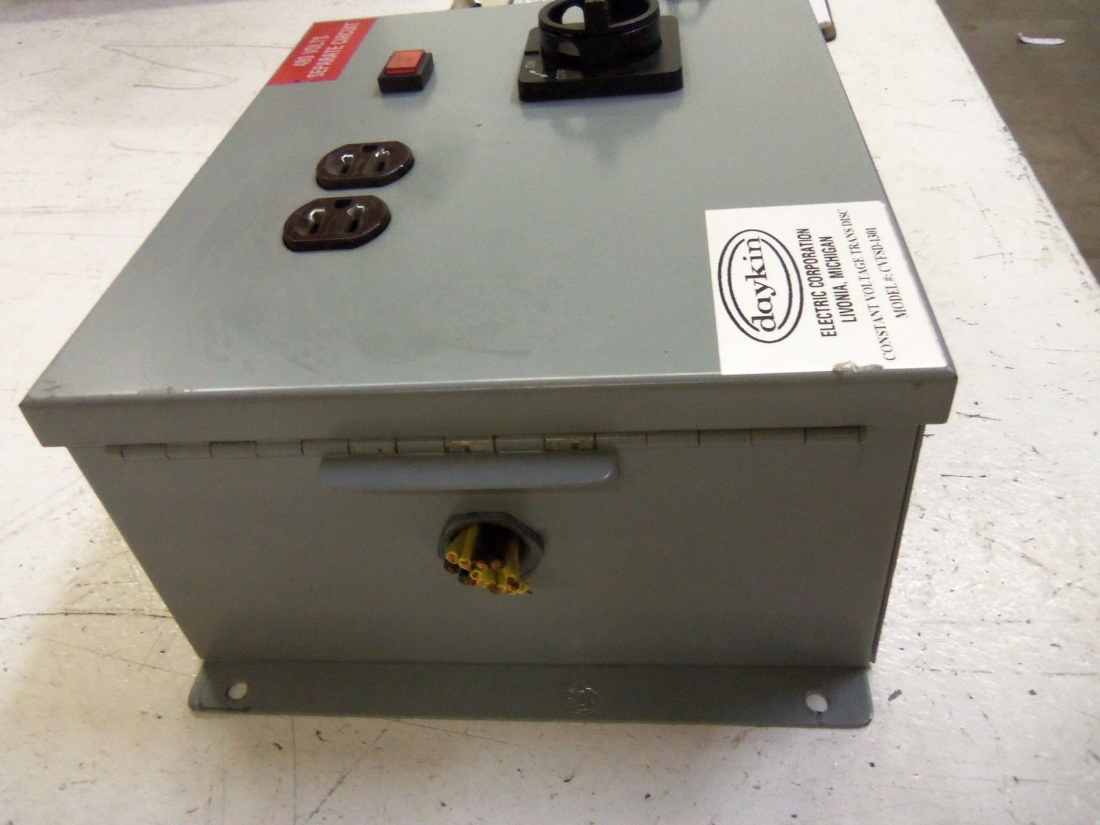 DAYKIN CVFS-1301 TRANSFORMER DISCONNECT UNMP