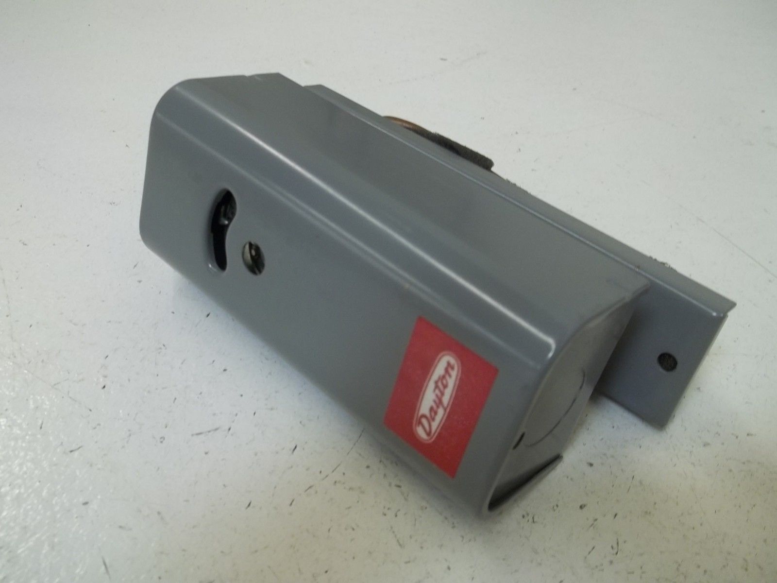 DAYTON 2E350 HOT WATER CONTROL UNMP