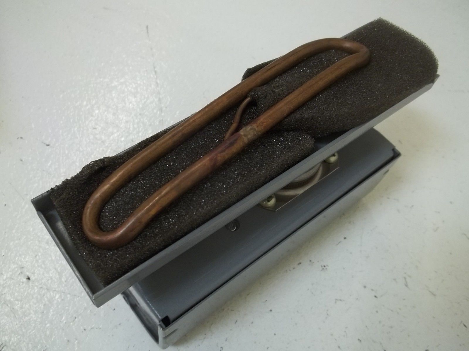 DAYTON 2E350 HOT WATER CONTROL UNMP