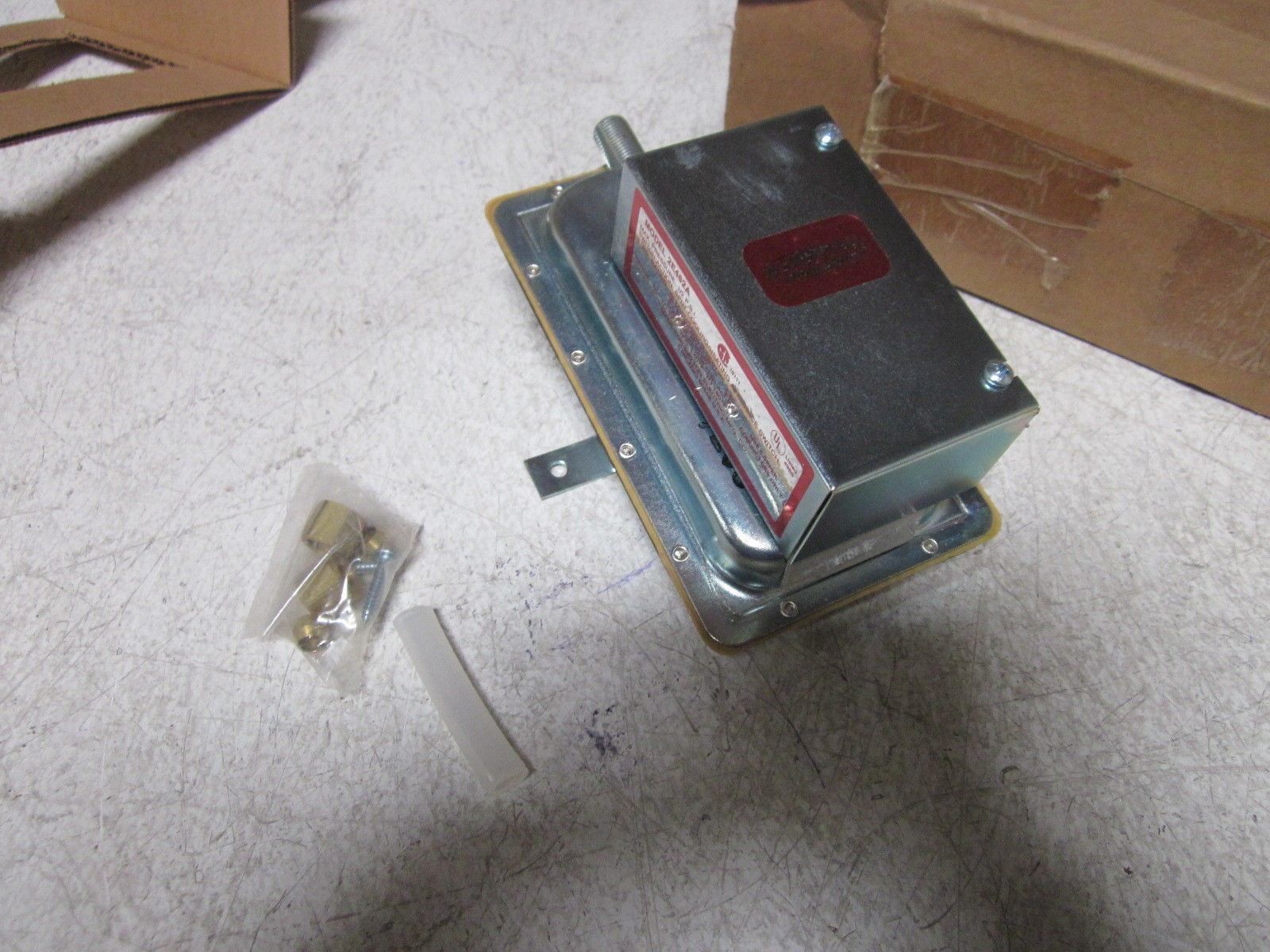 DAYTON 2E462A PRESSURE SWITCH COOLING / HEATING NSMP