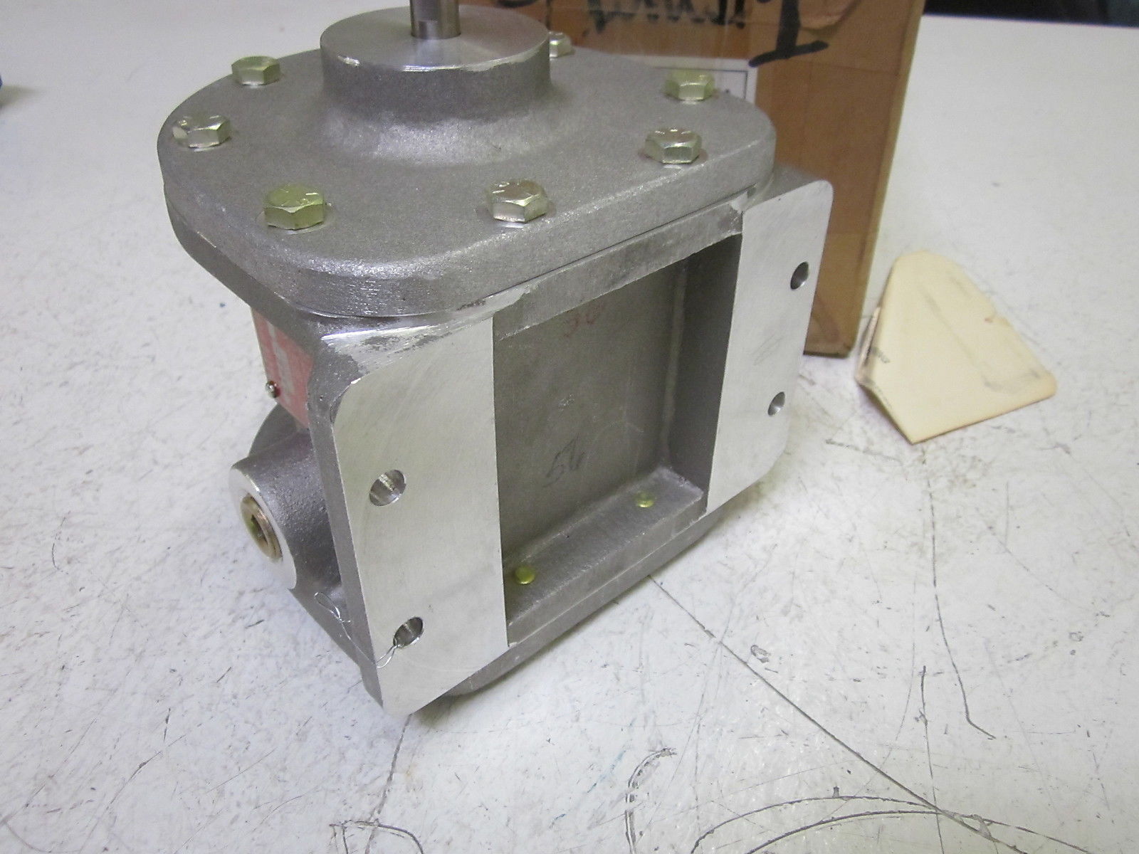 DAZIC CONTROLS CORP. 2122-1 SPEED SWITCH UNMP