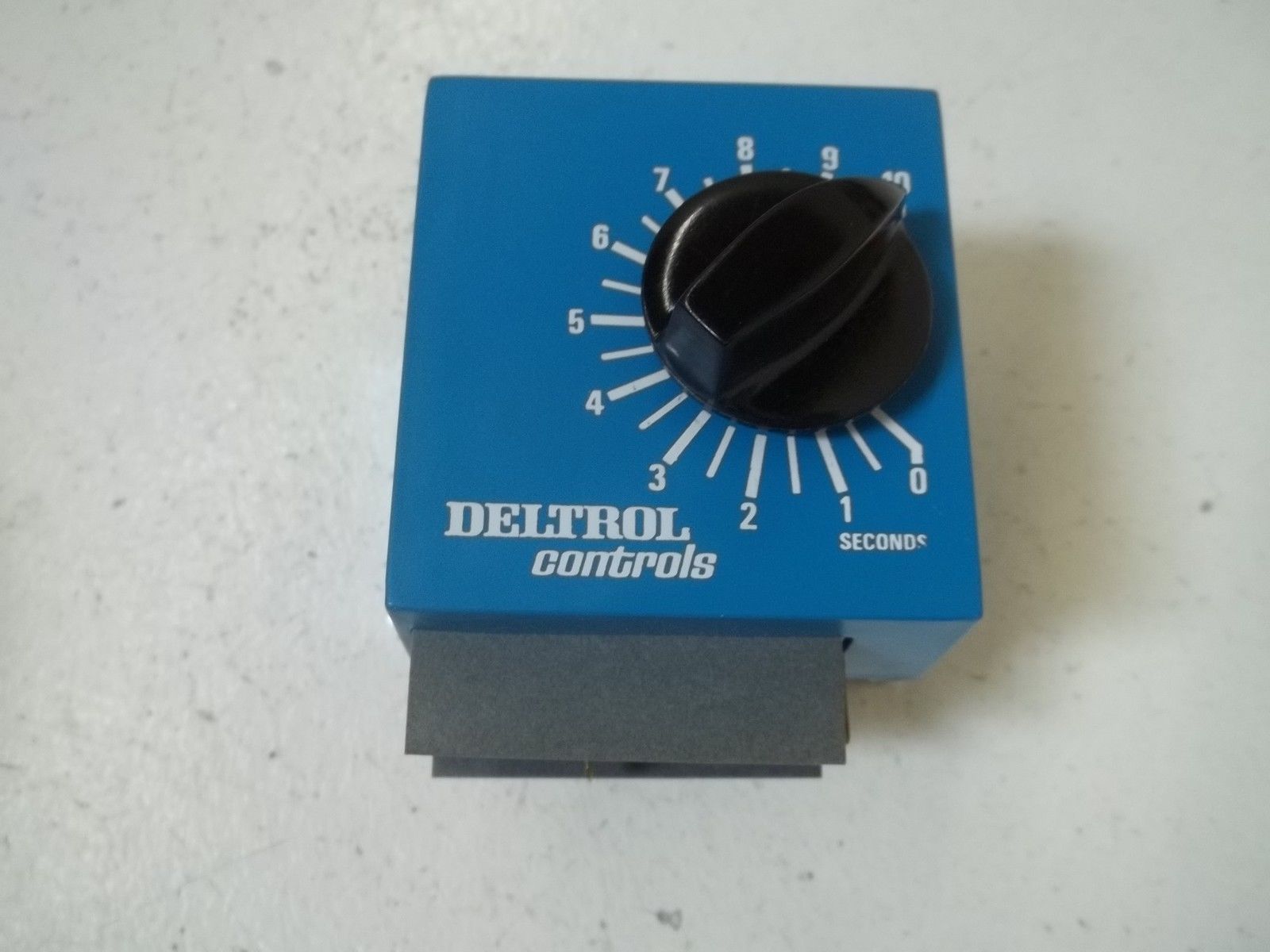 DELTROL CONTROLS 46396-81 MODEL 701-00B CLUTCH SOLENOID 120VAC NSMP