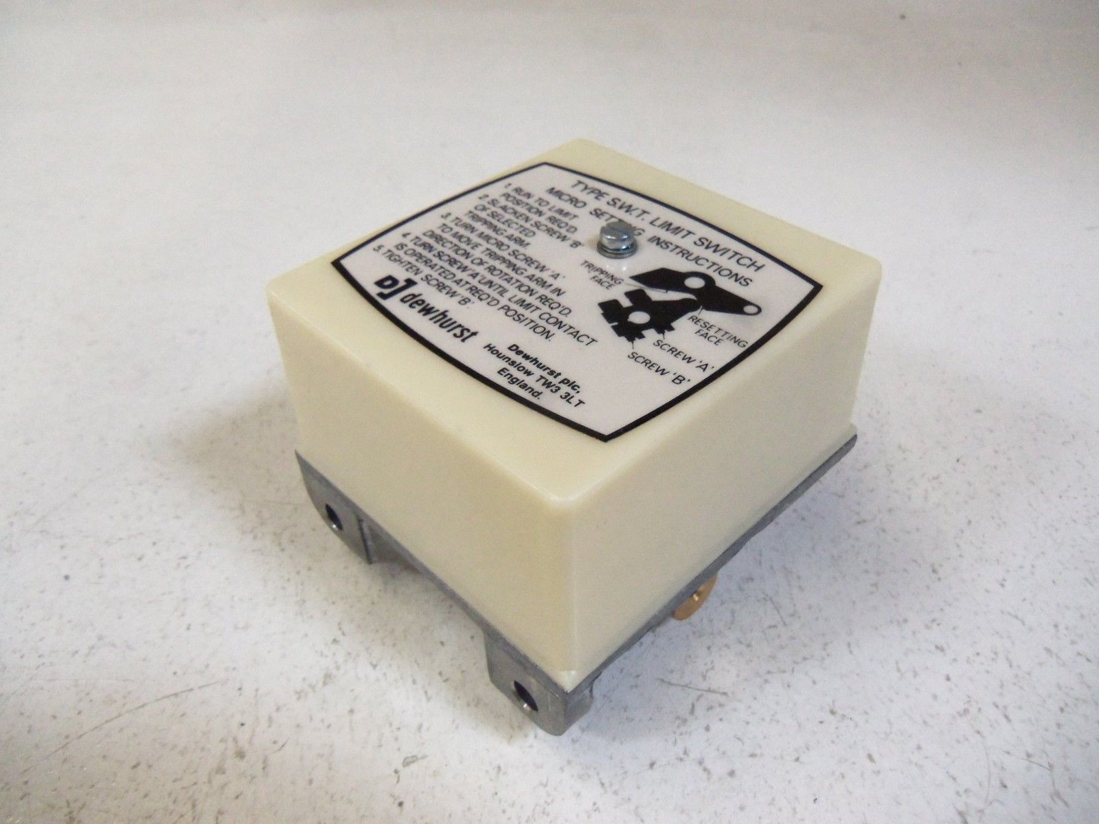 DEWHURST LIMIT SWITCH S.W.T 600V (BEIGE) NSNP