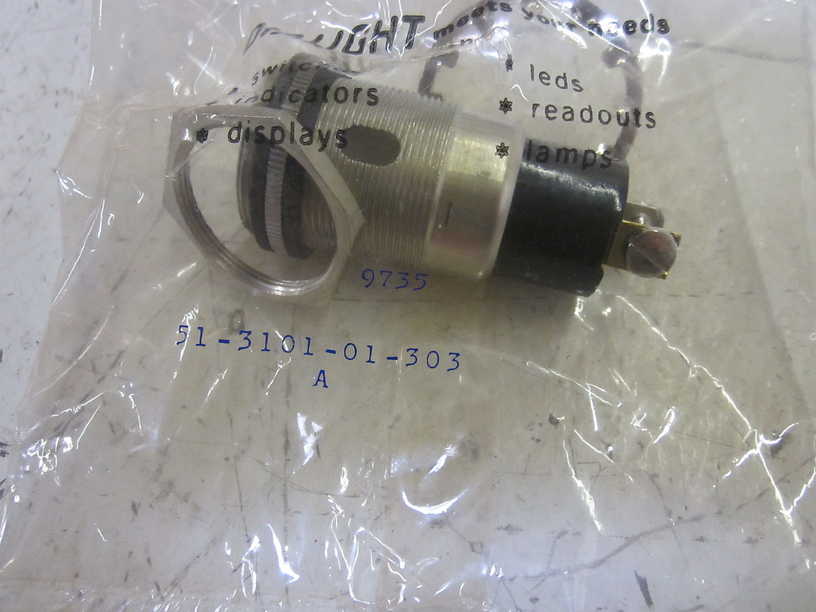 DIALIGHT 51-3101-01-303 PUSHBUTTON SWITCH 75W 125V NSMP