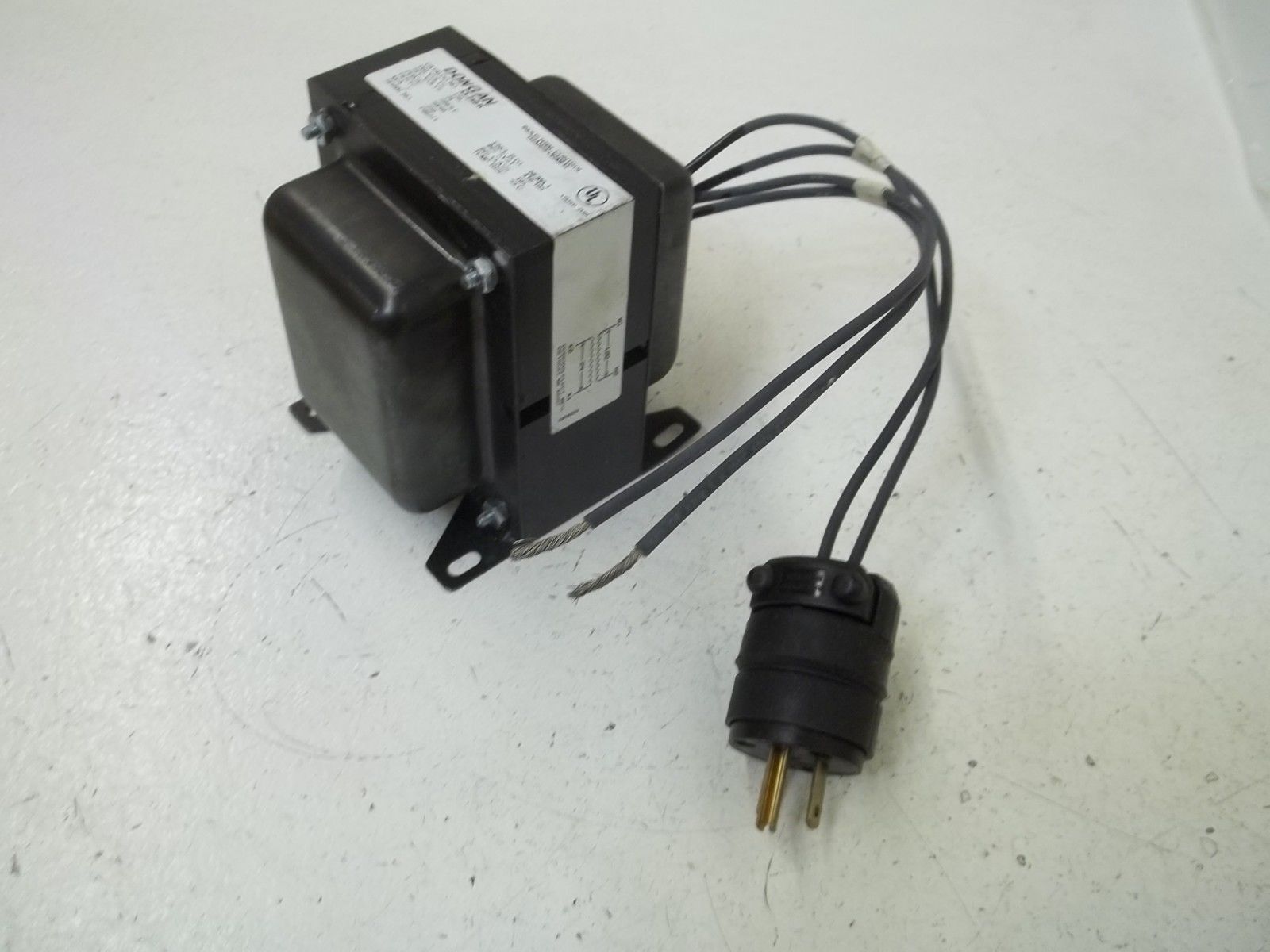 DONGAN 33-250-K INDUSTRIAL CONTROL TRANSFORMER *NEW IN BOX*