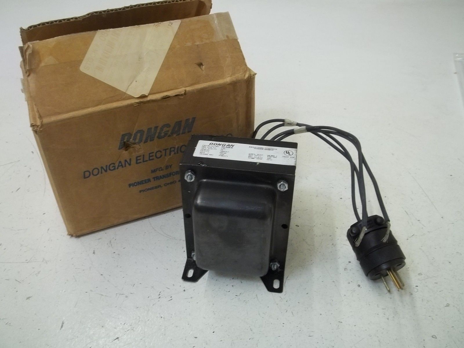 DONGAN 33-250-K INDUSTRIAL CONTROL TRANSFORMER *NEW IN BOX*