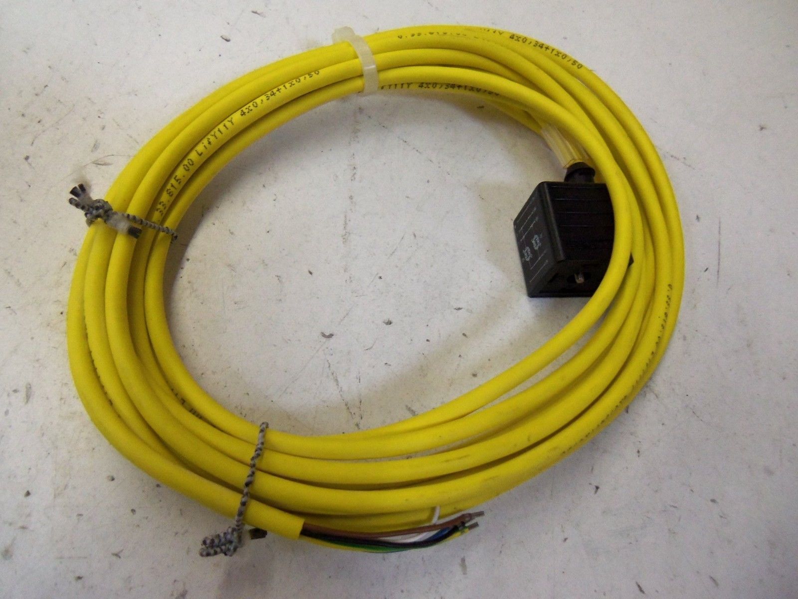 DRUCKSCHALTERSTECKER L86729-99048 *USED*