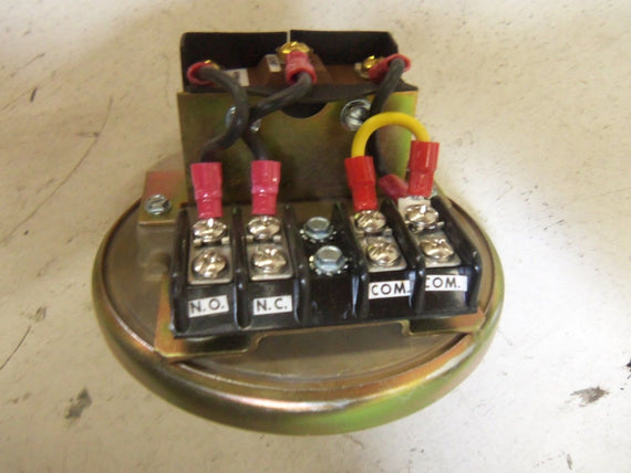 DWYER 190035-10 VALVE *USED*
