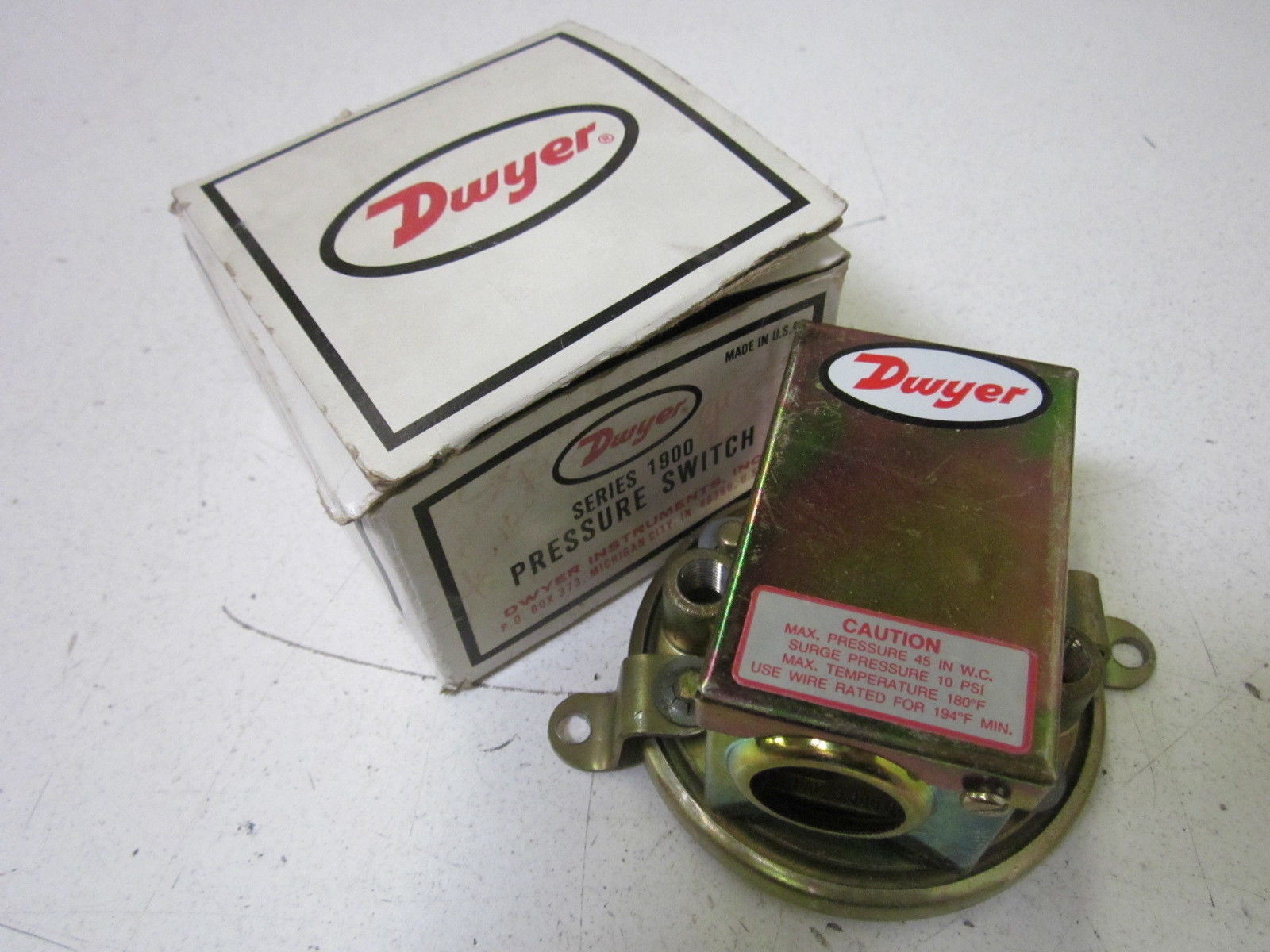 DWYER 1910-10 PRESSURE SWITCH UNMP