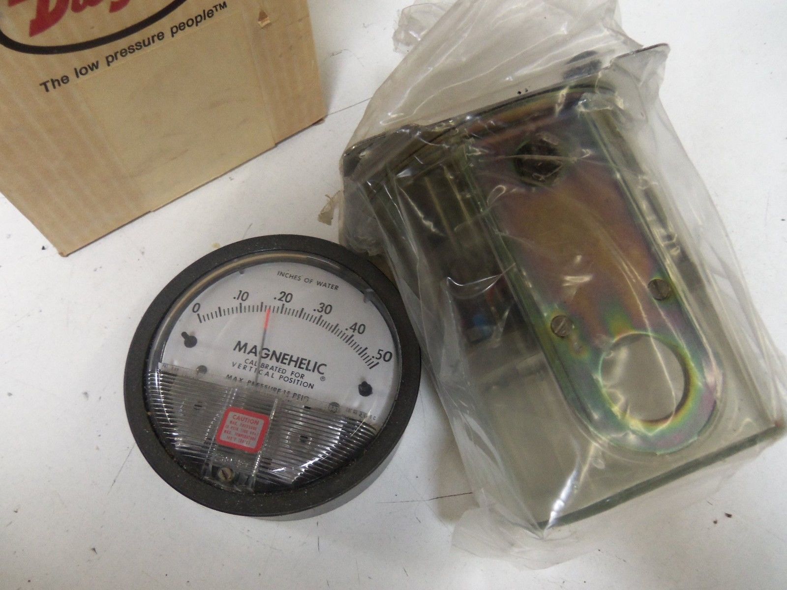 DWYER 193062-00 WATER GAUGE 0-0.50 *NEW IN BOX*