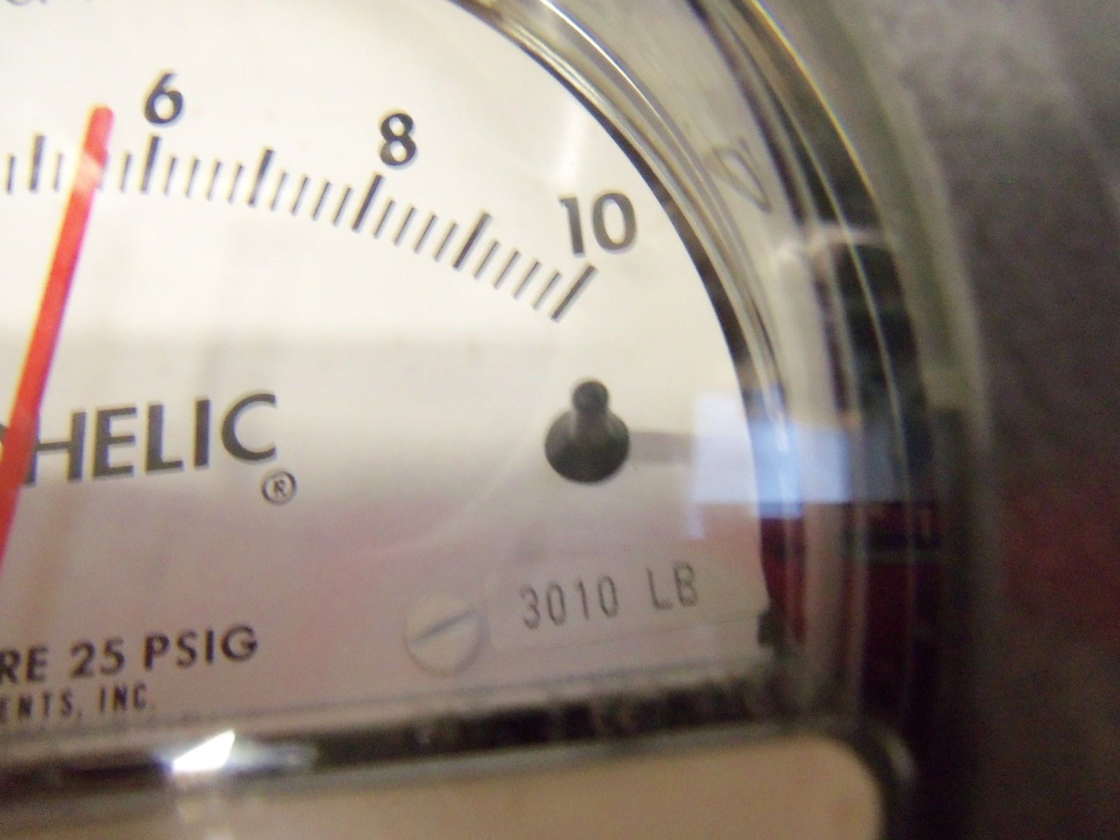 DWYER PHOTOHELIC 3010-LB PRESSURE GAUGE 0-10 W.C. NSMP