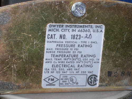 DWYER 1823-20 PRESSURE SWITCH (AS PICTURED) *USED*