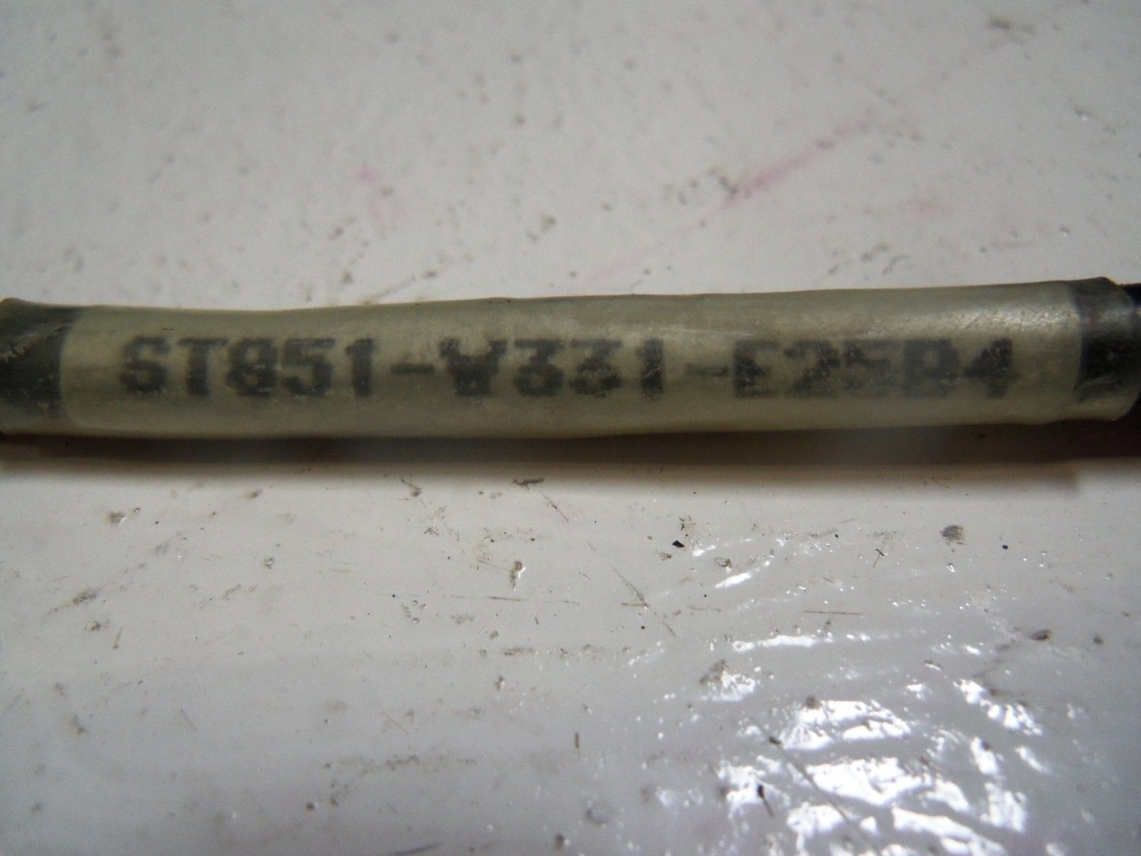 DYNA PROBE ST851-W331-E25B4 SENSOR UNMP