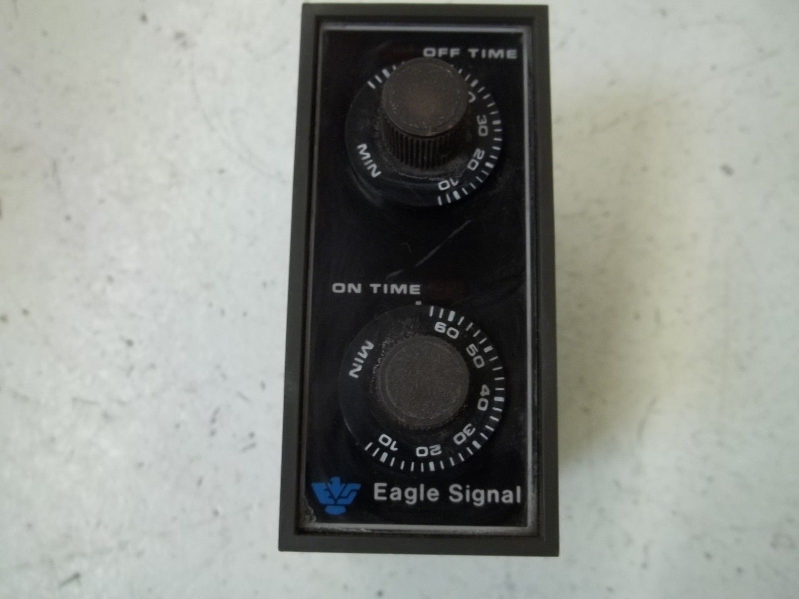 EAGLE SIGNAL DA1010A3 COUNTER UNMP