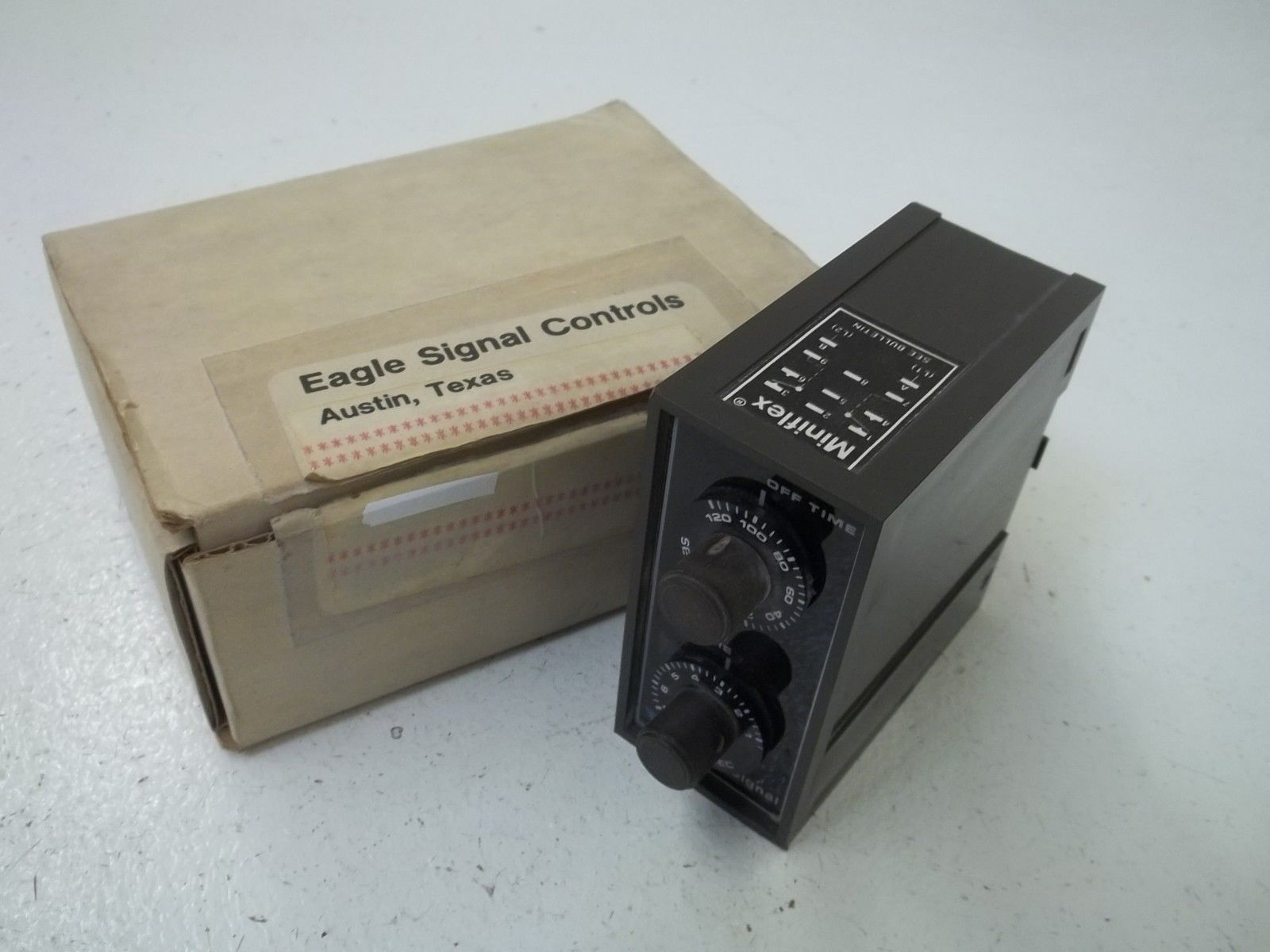 EAGLE SIGNAL DA1511A3 TIMER  UNMP