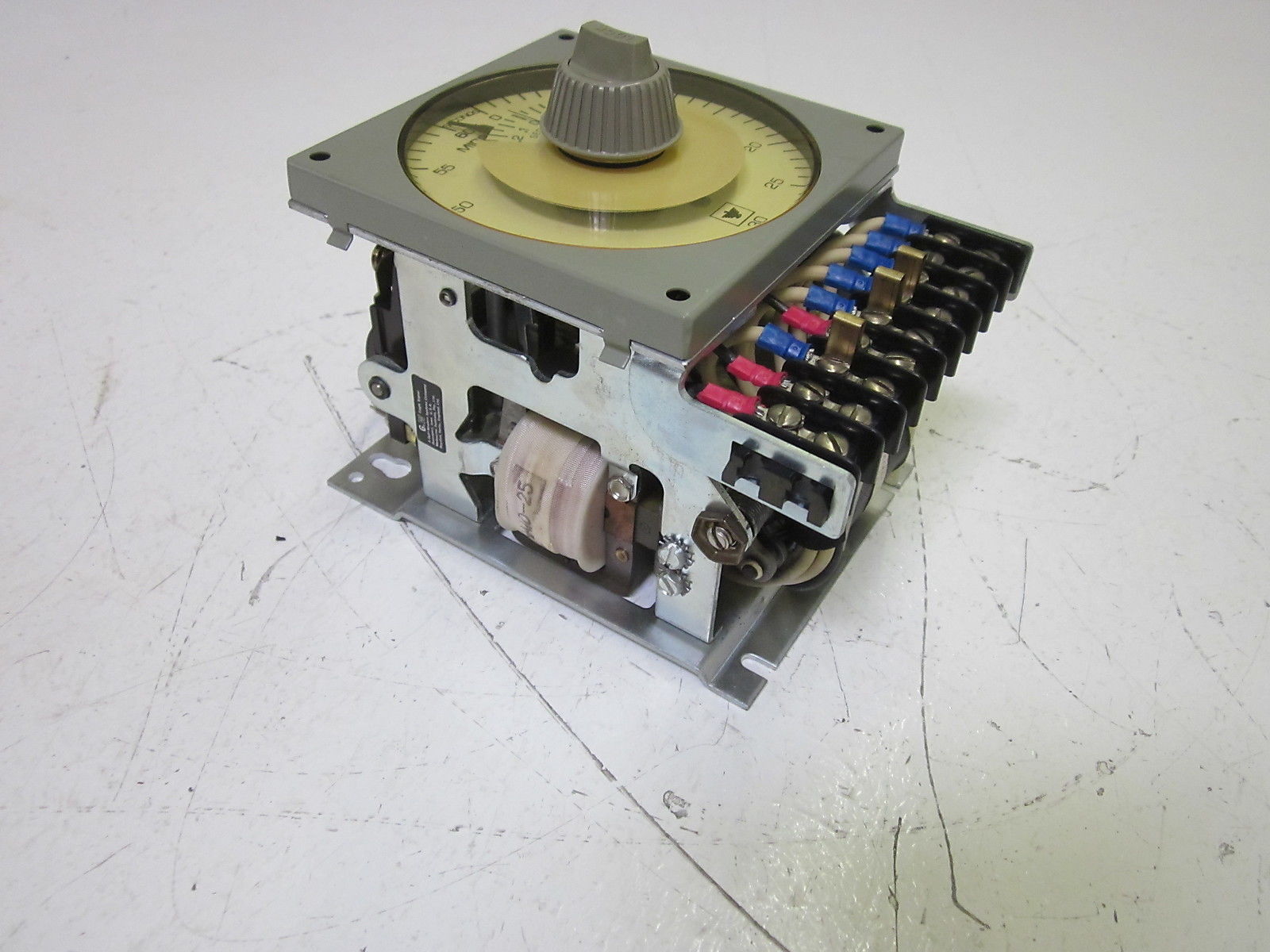 EAGLE SIGNAL MICROFLEX HA41A6 60 SECOND TIMER 120V  UNMP