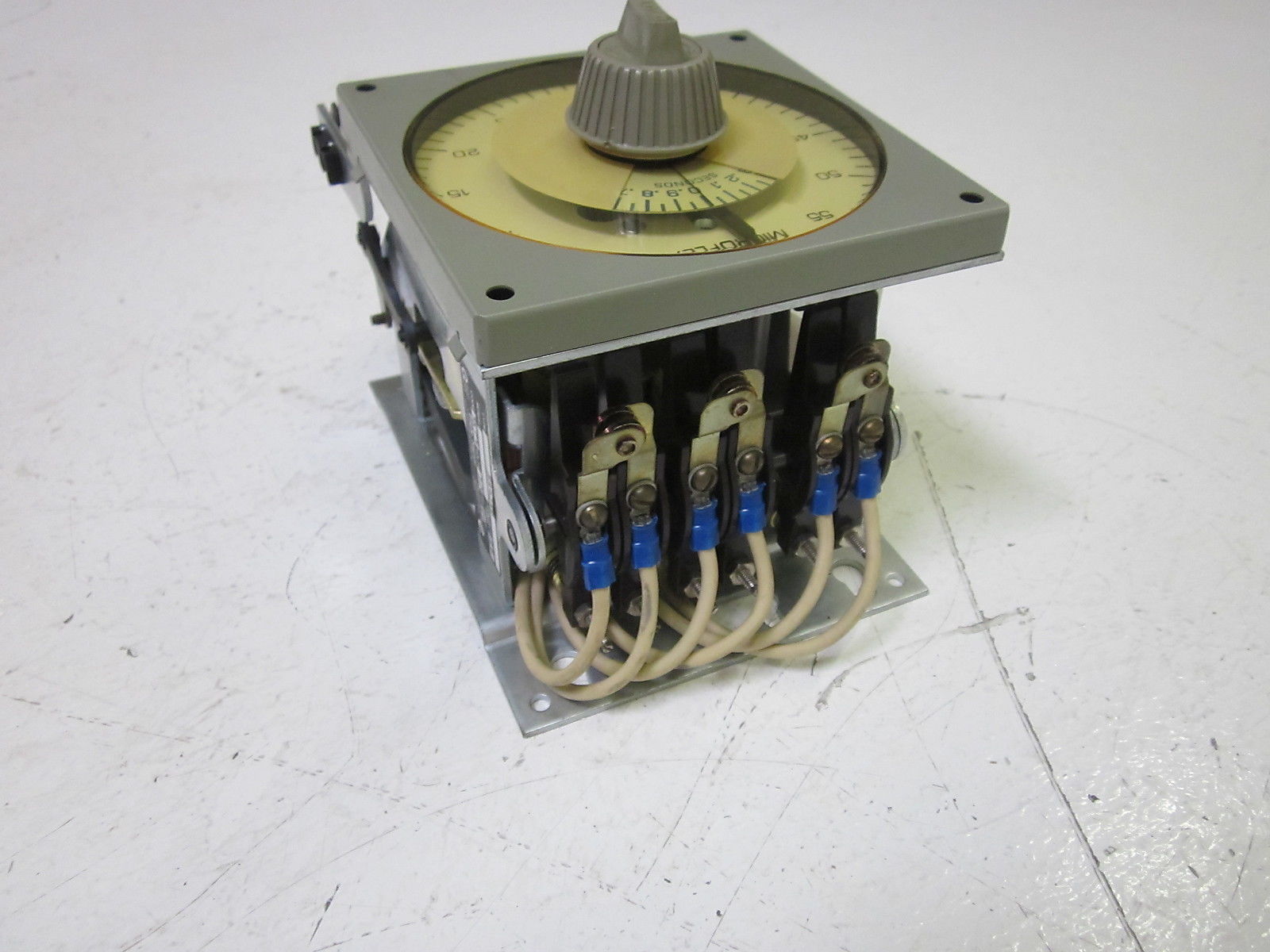 EAGLE SIGNAL MICROFLEX HA41A6 60 SECOND TIMER 120V  UNMP