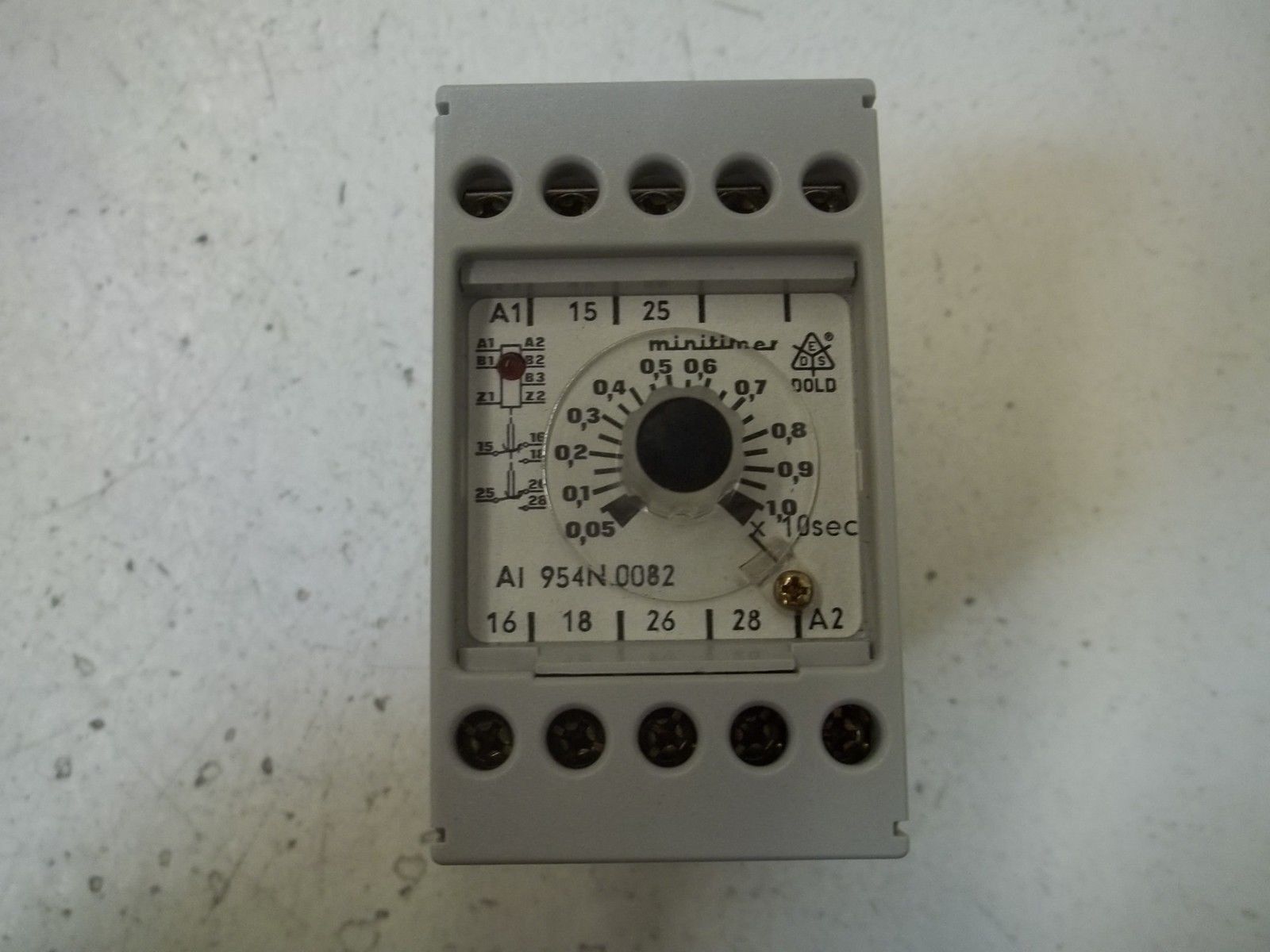 E.DOLD & SOHNE KG AI954N.0082 24VG 0,5-10S NSMP