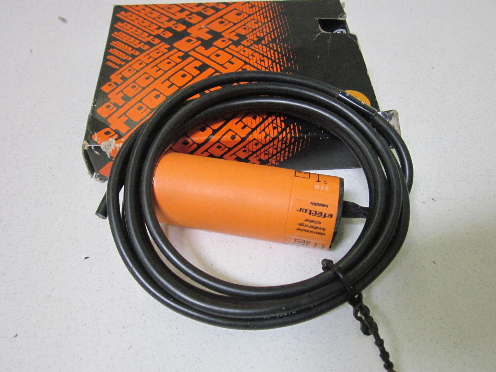 IFM EFECTOR 8035AL05FL2CAMX CAPACITIVE SENSOR NSMP