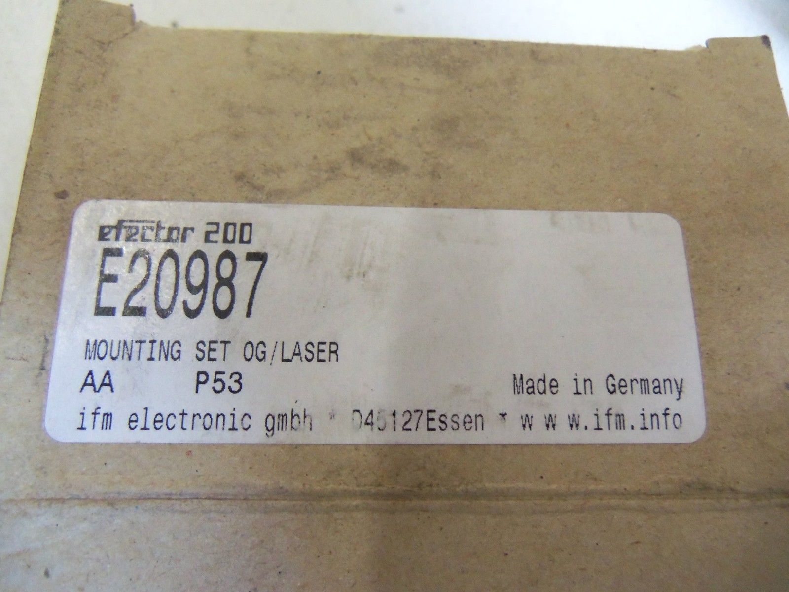 IFM EFECTOR E20987 OG MOUNTING SET *USED*